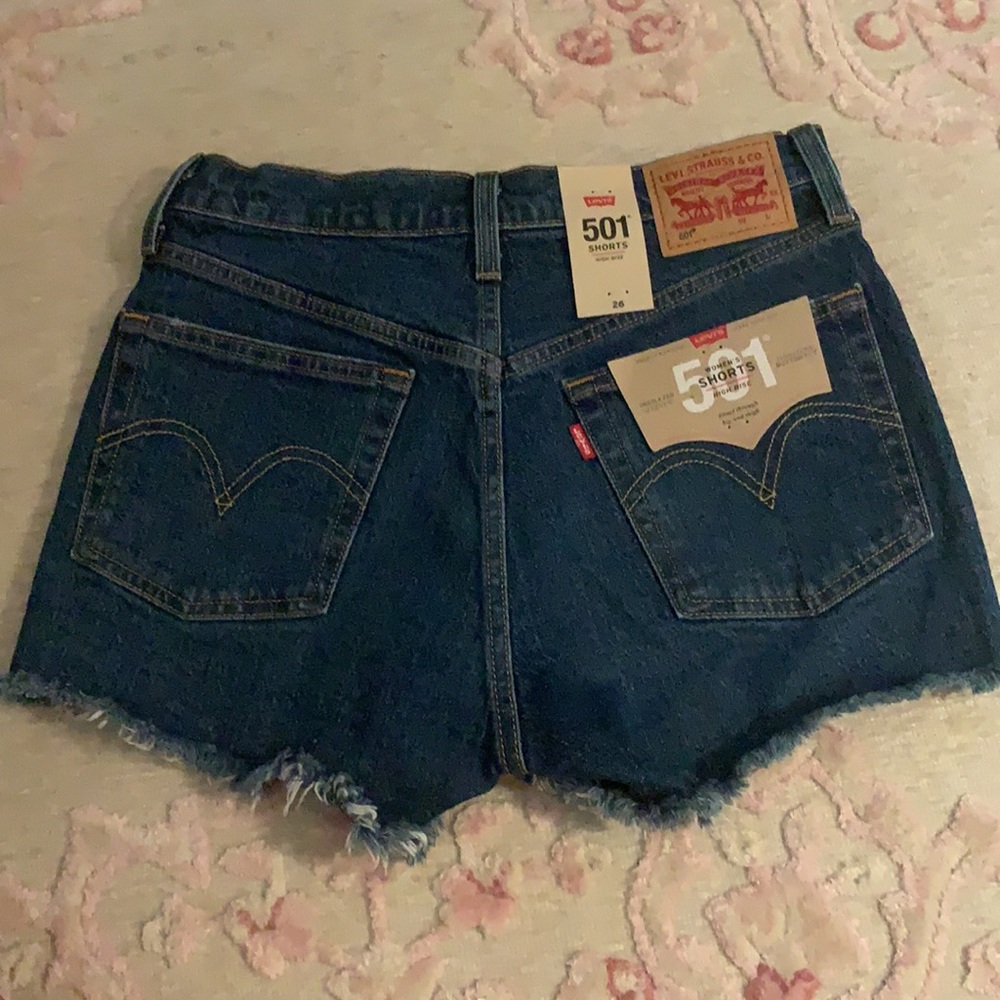 Levi shorts - Picture 2 of 7